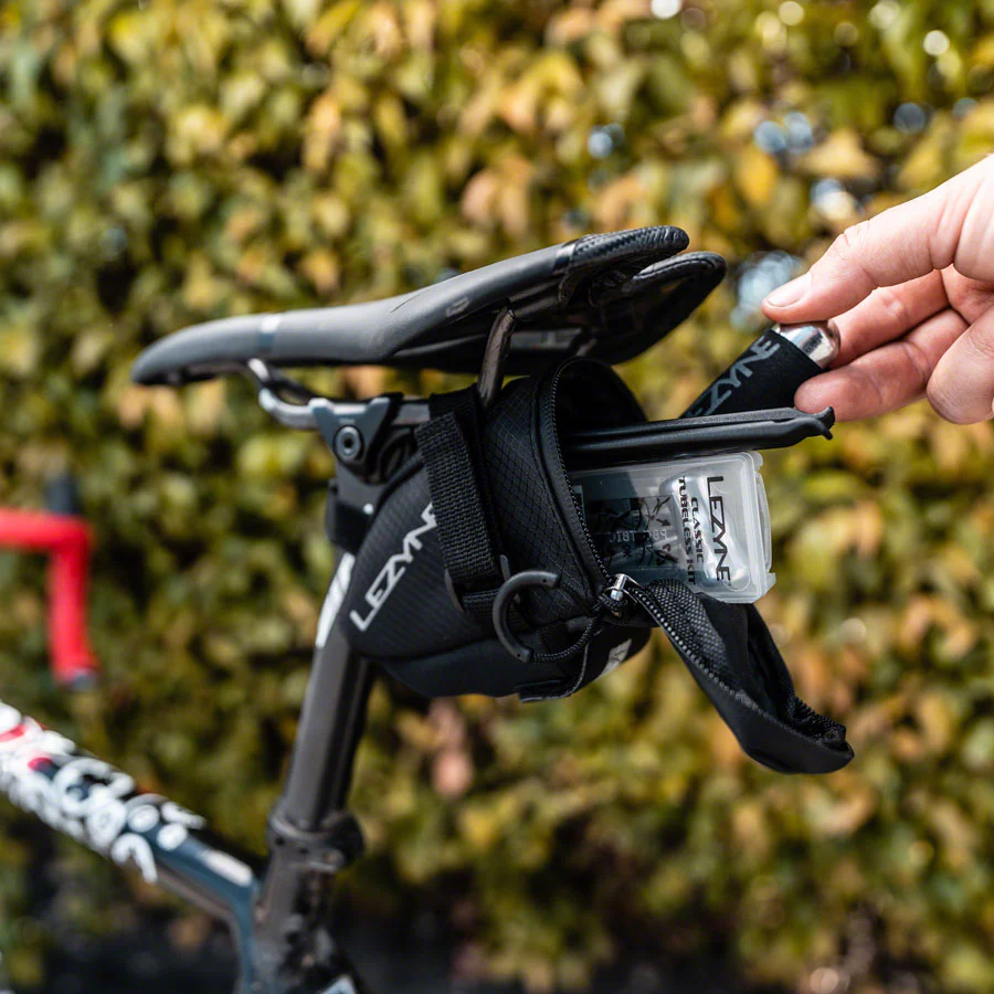 Lezyne M-Caddy Seat Bag Tubeless Kit - Black - Image 4