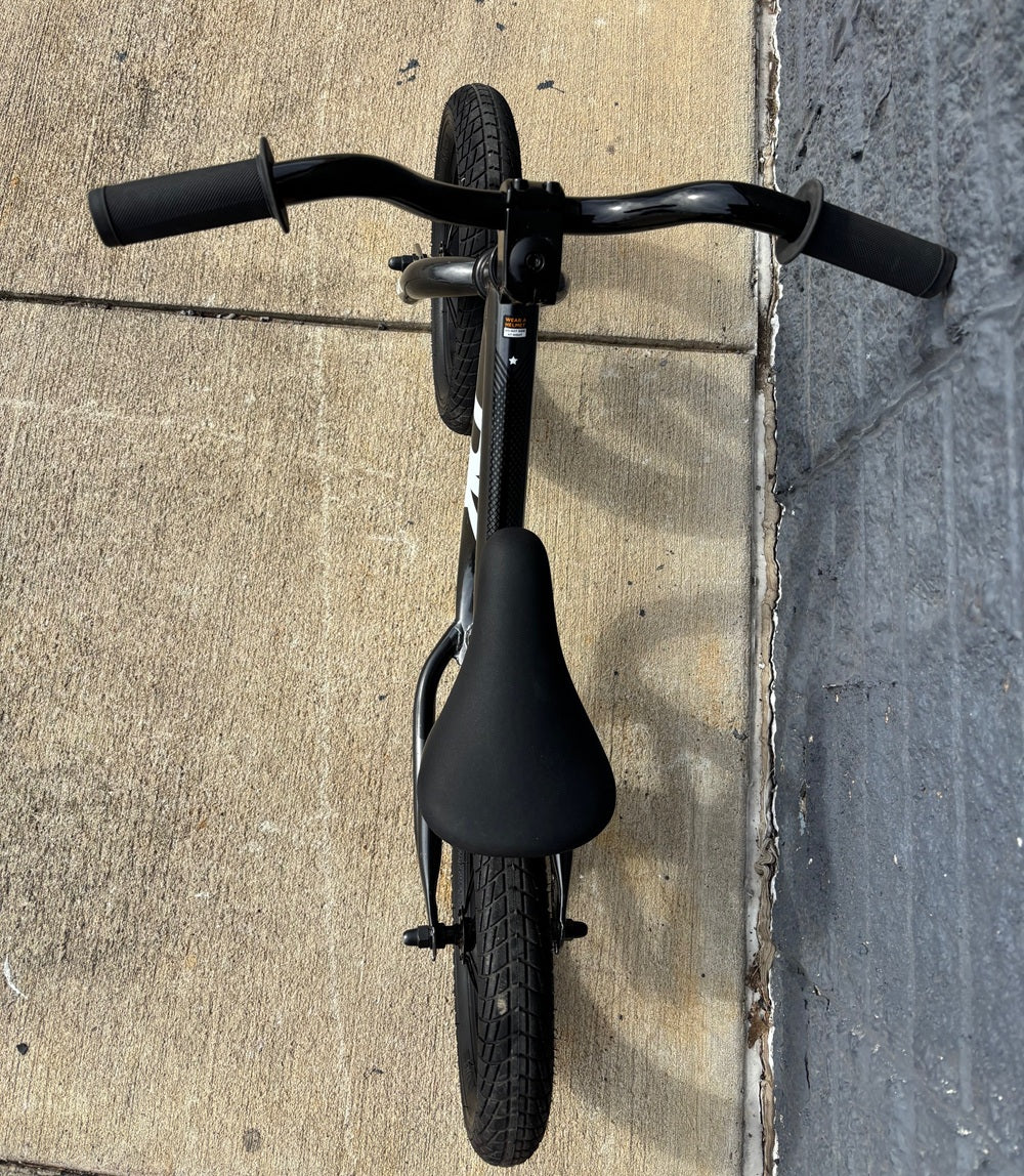 Pre Owned - DK Nano Balance Bike - 12" - Image 2