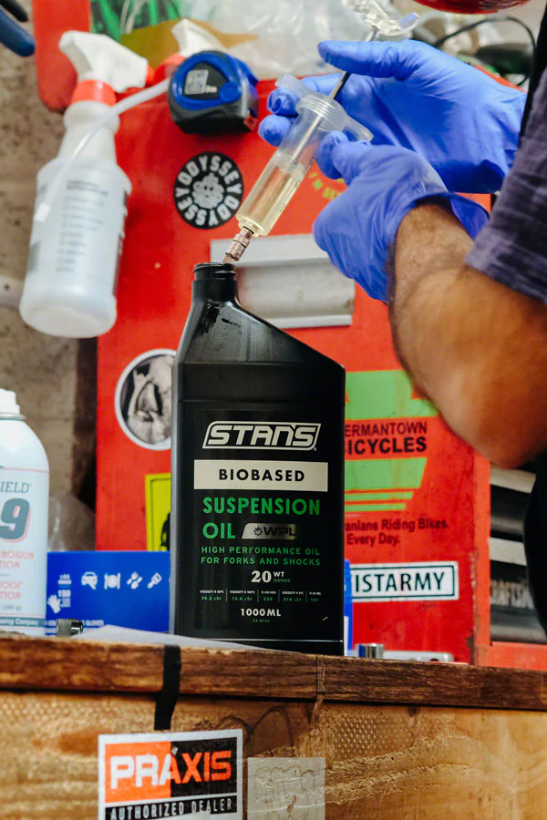 Stans Biobased Suspension Oil - 20WT 1L - Image 4